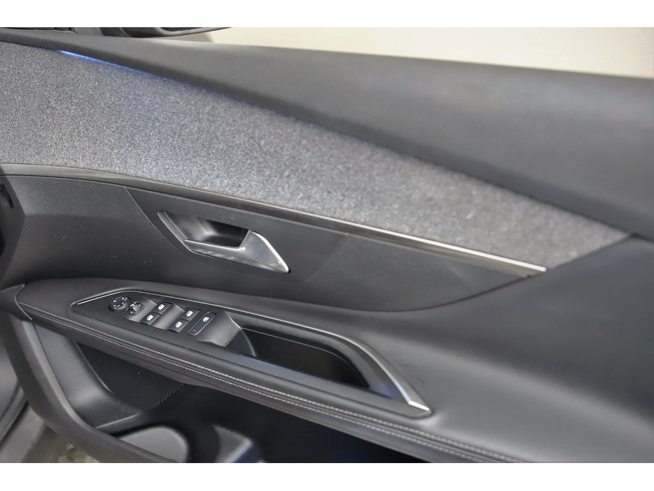 2018 Peugeot 5008 1.6 ALLURE BLUE HDI 120BHP 6SPD €19,890