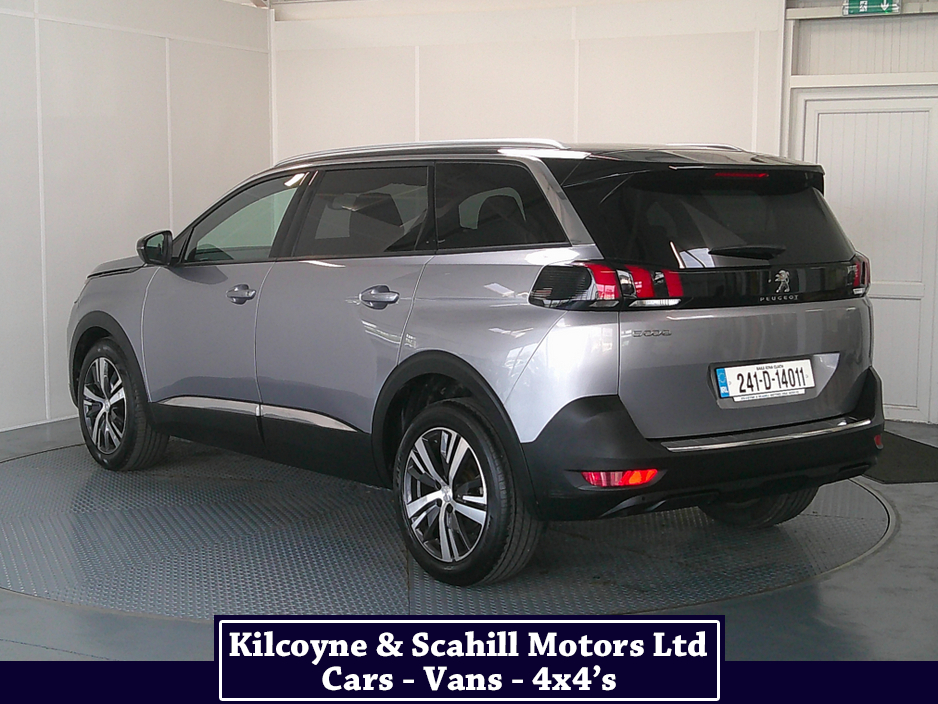 2024 Peugeot 5008 - image 5