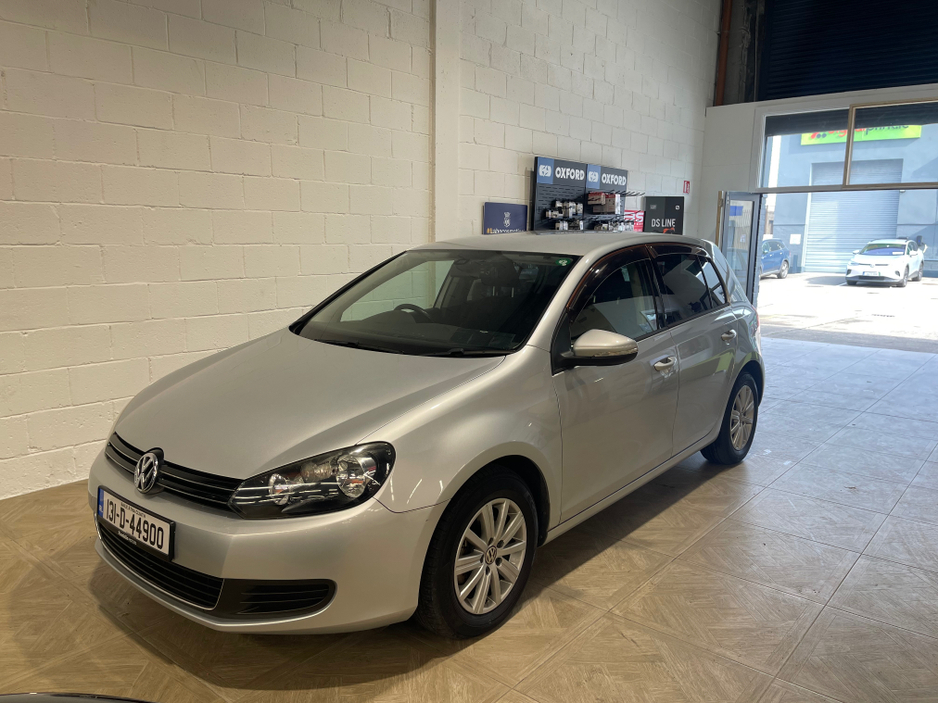 2013 Volkswagen Golf - image 4