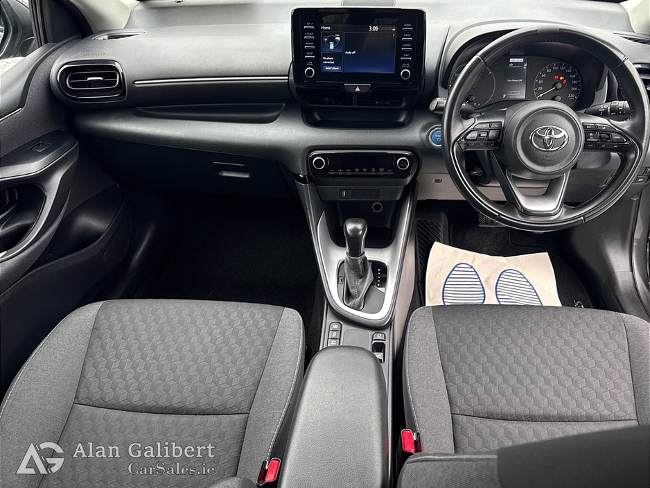 2023 Toyota Yaris 1.5 HYBRID LUNA  AUTO €18,995