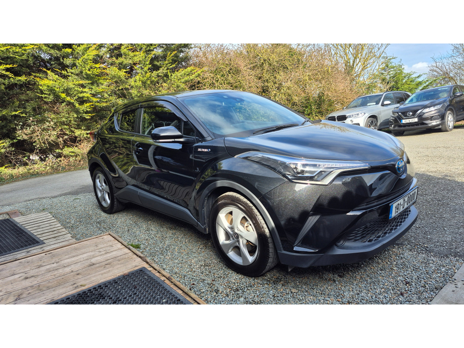 2019 Toyota C-HR - image 2