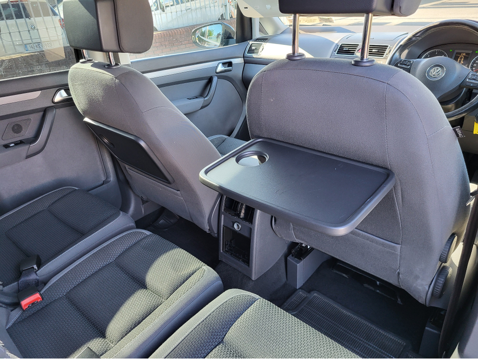 2014 Volkswagen Touran - image 17