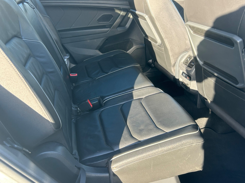 2021 Volkswagen Tiguan - image 11