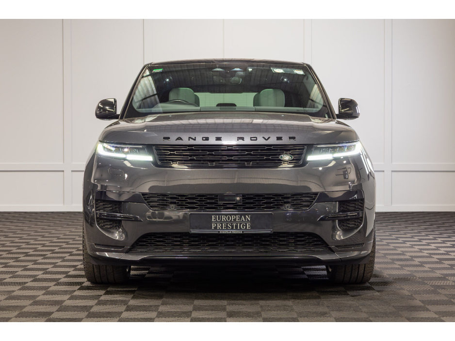 2022 Land Rover Range Rover - image 2