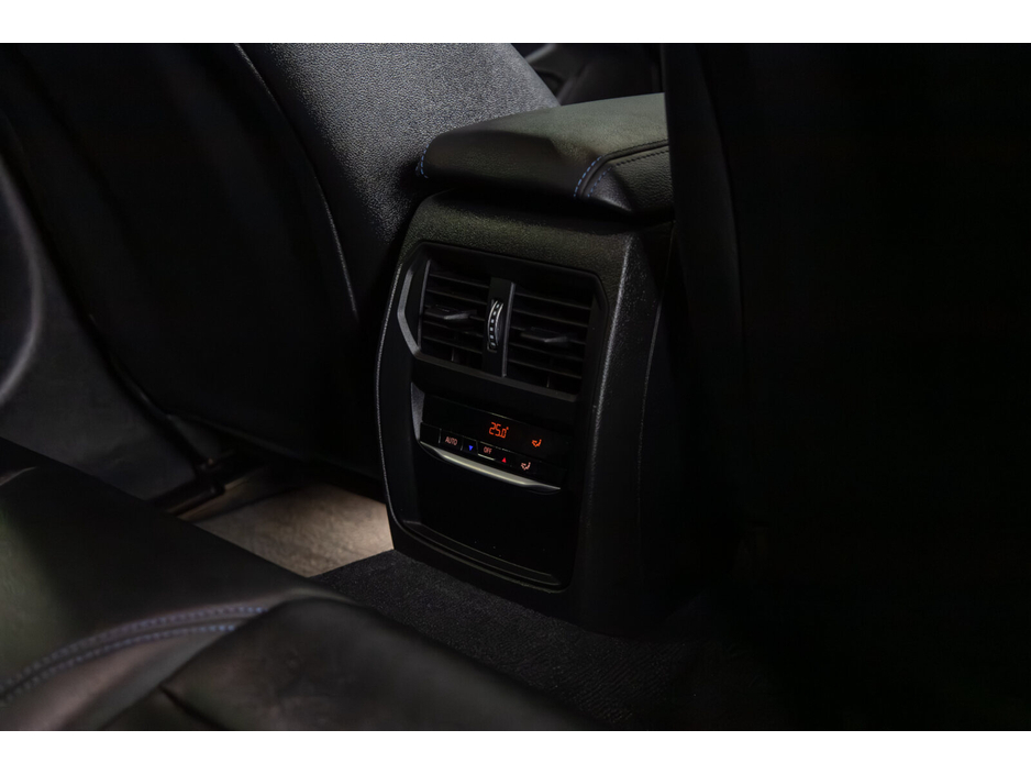 2022 BMW i4 - image 14