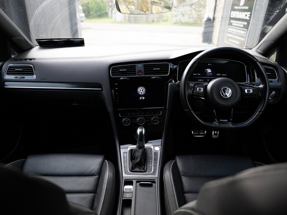 2018 Volkswagen Golf - image 30