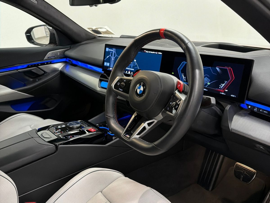 2024 BMW M5 - image 6