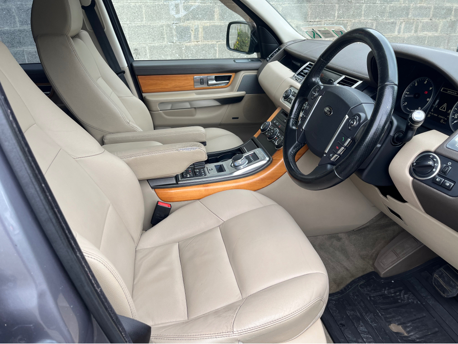 2013 Land Rover Range Rover 3.0 V6 DIESEL SE 4DR AUTO €15,999