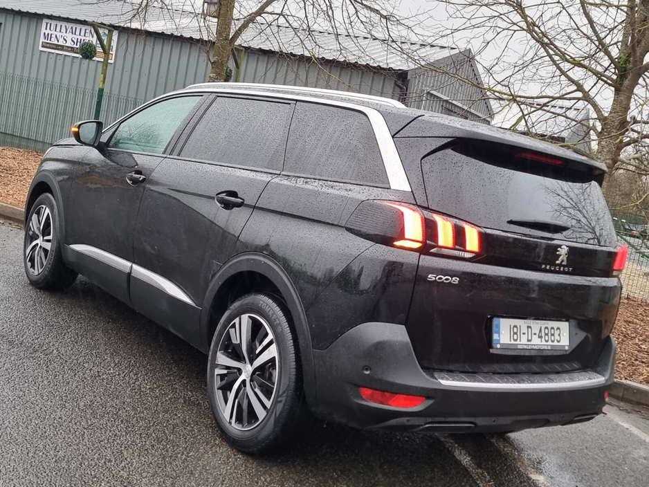 2018 Peugeot 5008 - image 6
