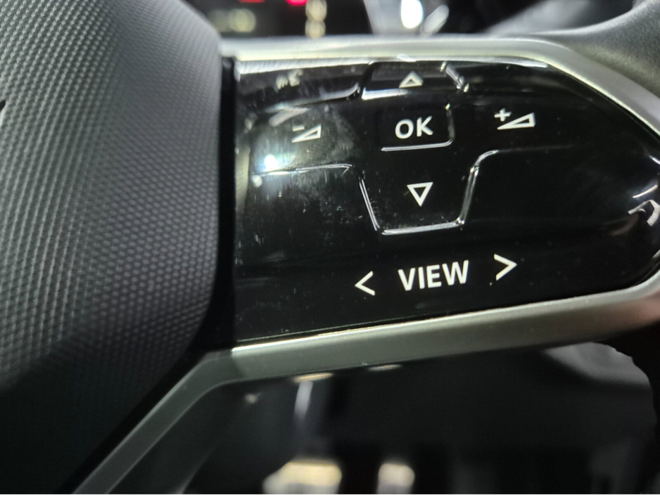 2023 Volkswagen ID.4 - image 15