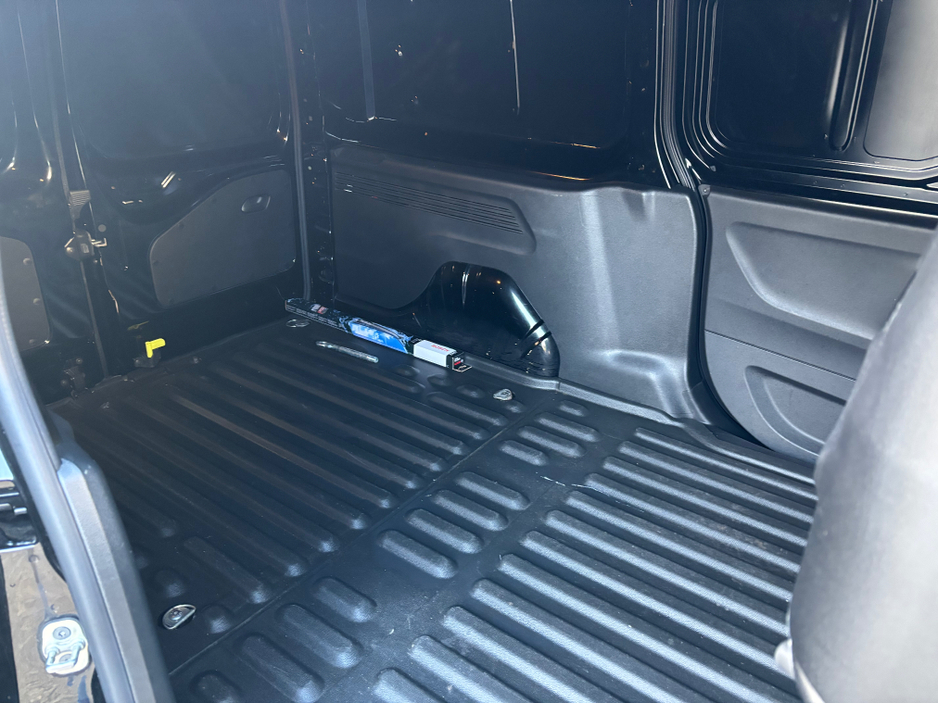 2023 Peugeot Partner ACTIVE PLUS 1.5 BLUE  LWB €17,950