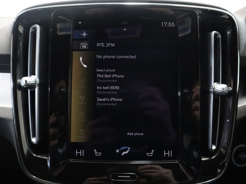 2023 Volvo XC40 - image 17