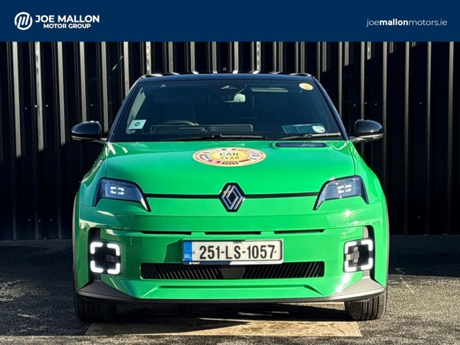 2025 Renault 5 - image 12