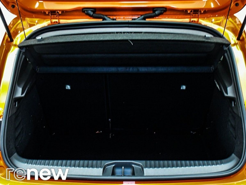 2025 Renault Clio - image 12