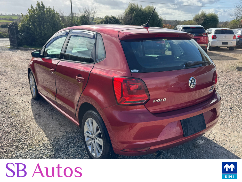 2016 Volkswagen Polo - image 5