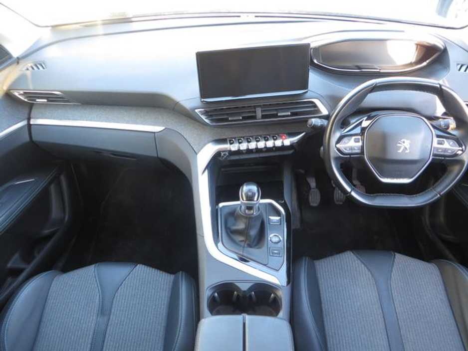 2021 Peugeot 3008 - image 15