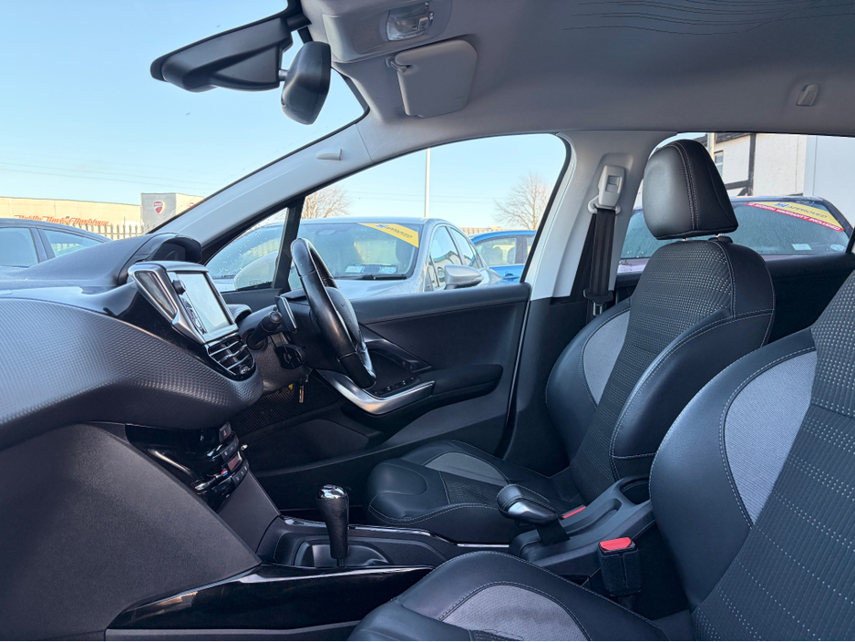 2017 Peugeot 2008 1.2 ALLURE  AUTOMATIC ** TOP SPEC ** 2 KEYS ** SUPERB EXAMPLE ** €11,995