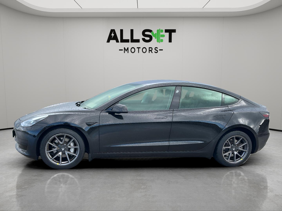 2021 Tesla Model 3 - image 12