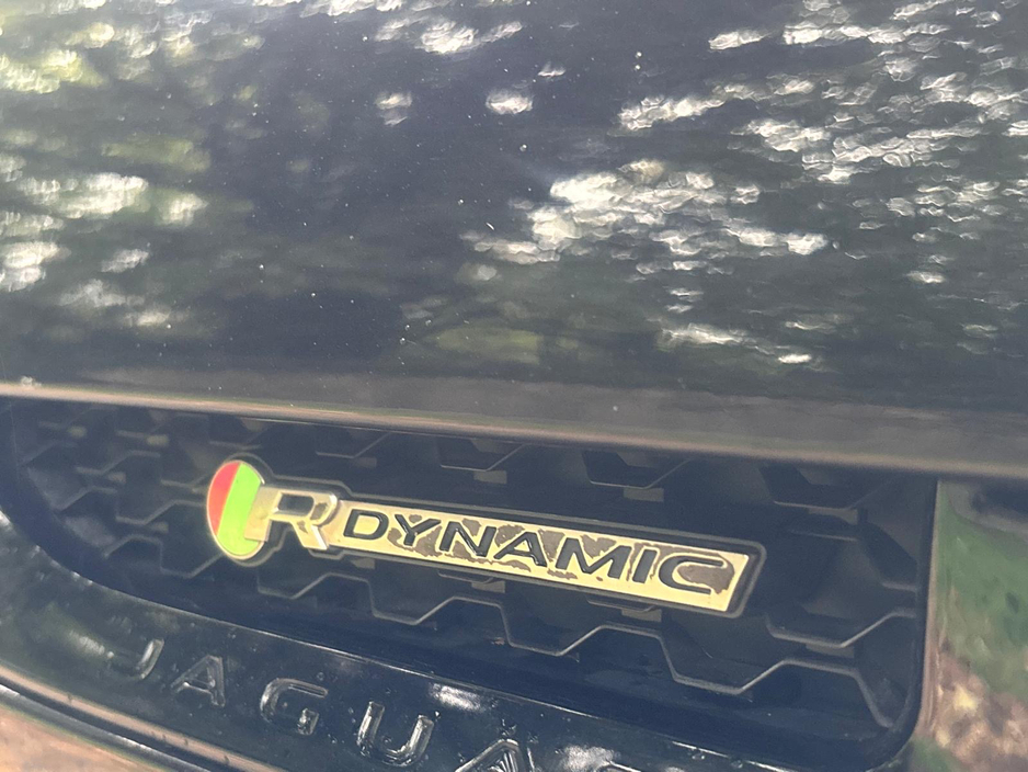 2018 Jaguar F-Type - image 15