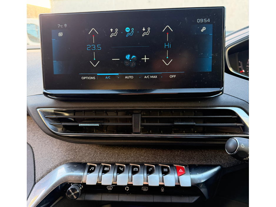 2022 Peugeot 3008 F/L ALLURE VAN €19,995