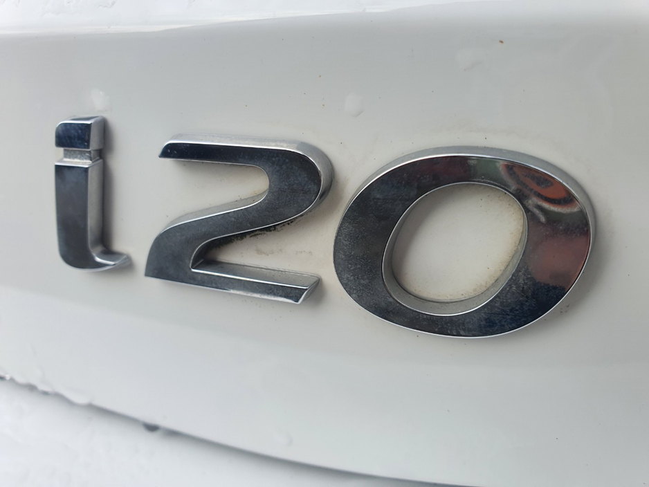 2023 Hyundai i20 - image 12