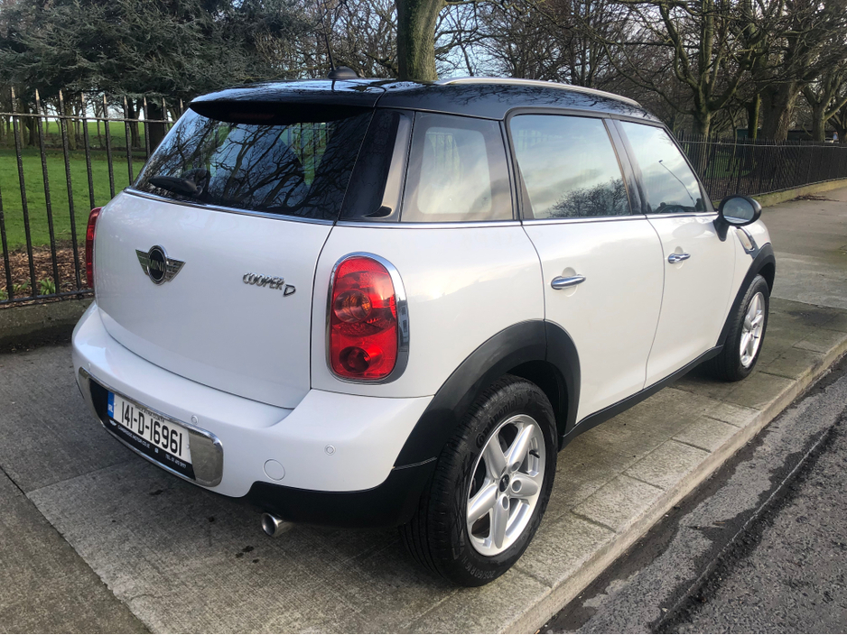 2014 MINI Countryman COUNTRYMAN COOPER DIESEL €9,950