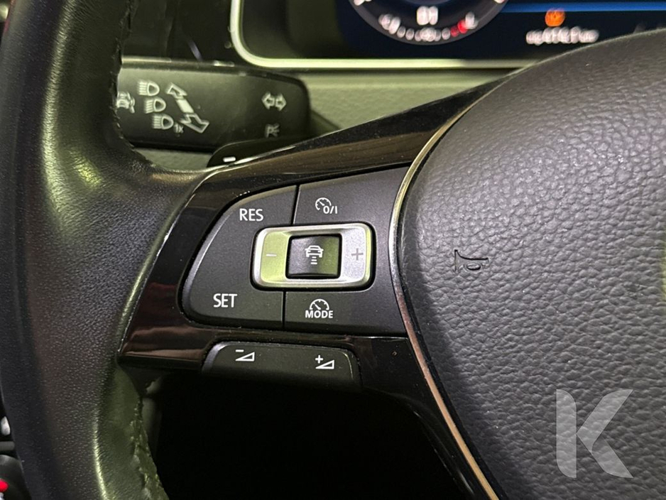 2018 Volkswagen Golf - image 17