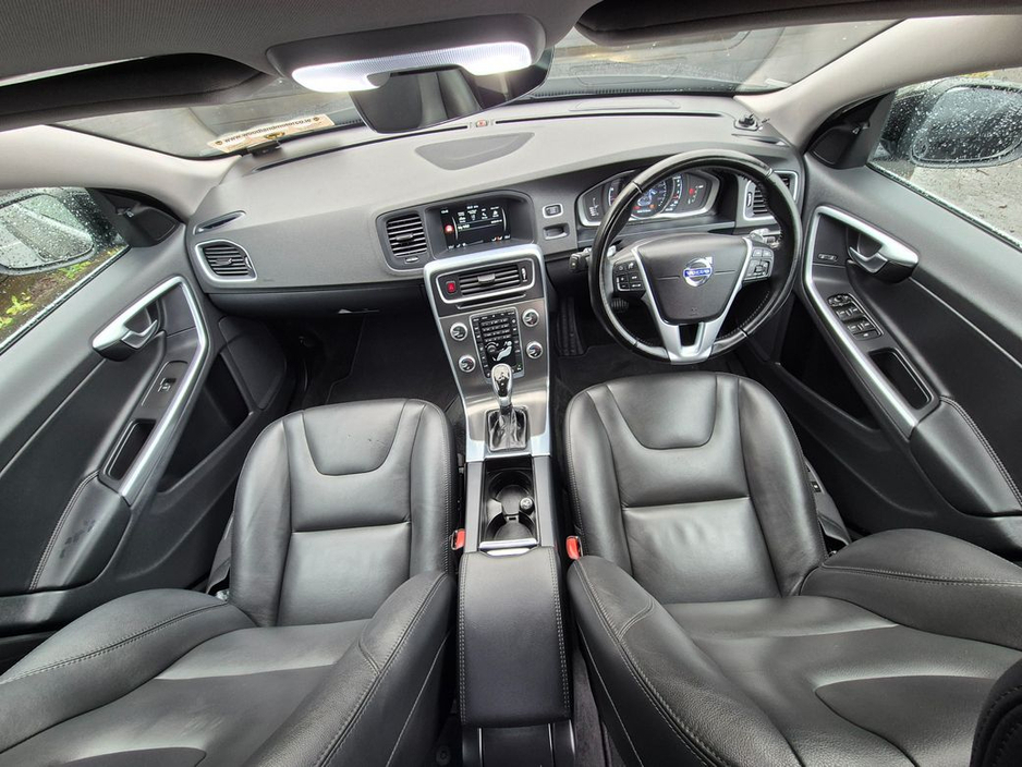 2015 Volvo V60 1.6 PETROL AUTO / LUX SPEC / LOW MILEAGE / TAX €400 (152 REG ) €12,950