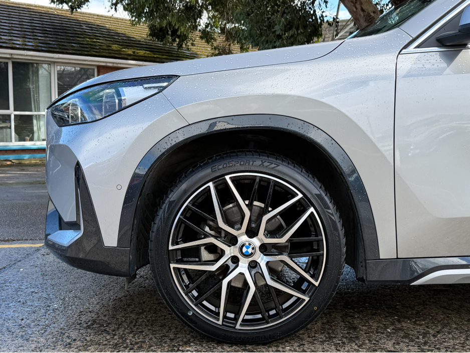 2023 BMW iX1 - image 13