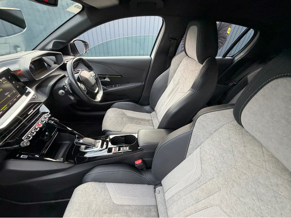 2020 Peugeot 208 - image 43