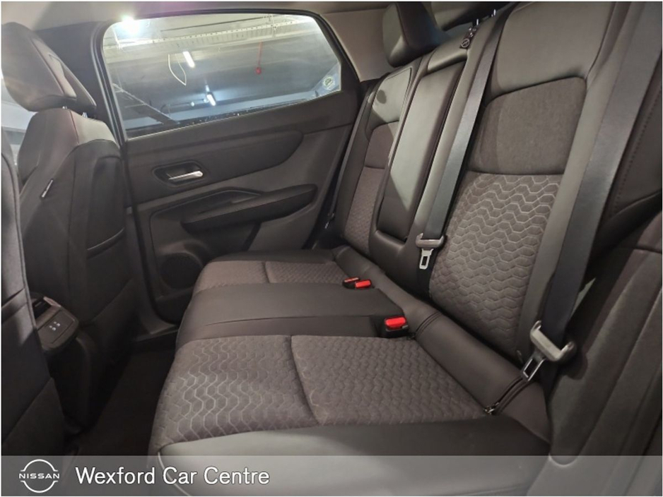 2025 Nissan Ariya - image 8