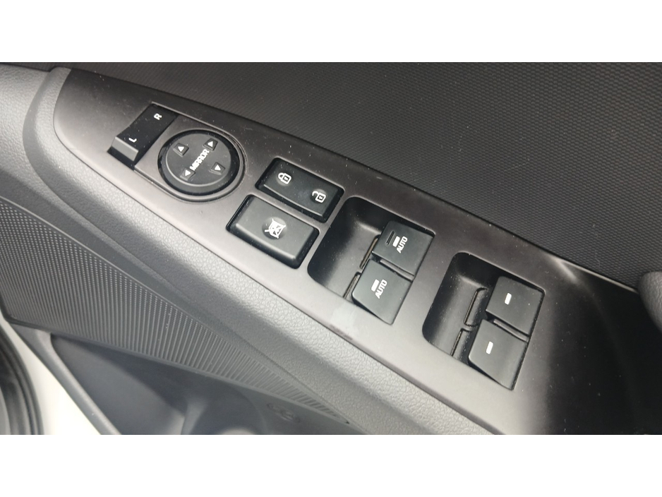 2019 Hyundai Ioniq - image 14