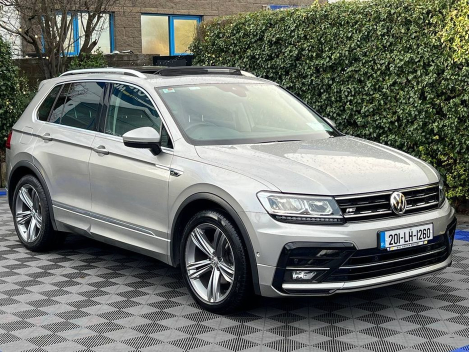 2020 Volkswagen Tiguan R-LINE 2.0 TDI // OPENING PAN ROOF // 19" R-LINE ALLOYS // HEATED R-LINE LEATHER SEATS // 360 PARKING SENSORS €28,900
