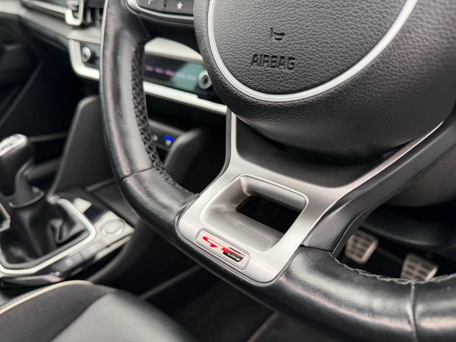 2022 Kia Sportage - image 19