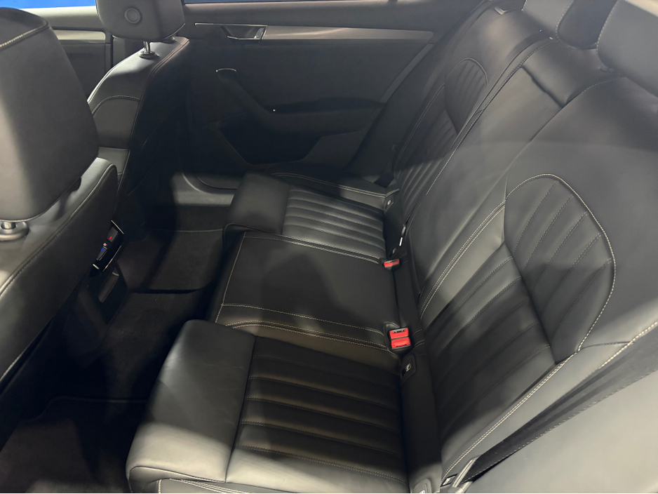 2021 Skoda Superb - image 14