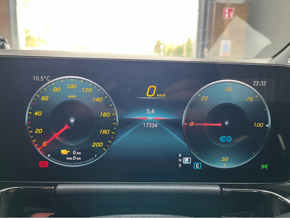 2022 Mercedes-Benz EQA - image 23