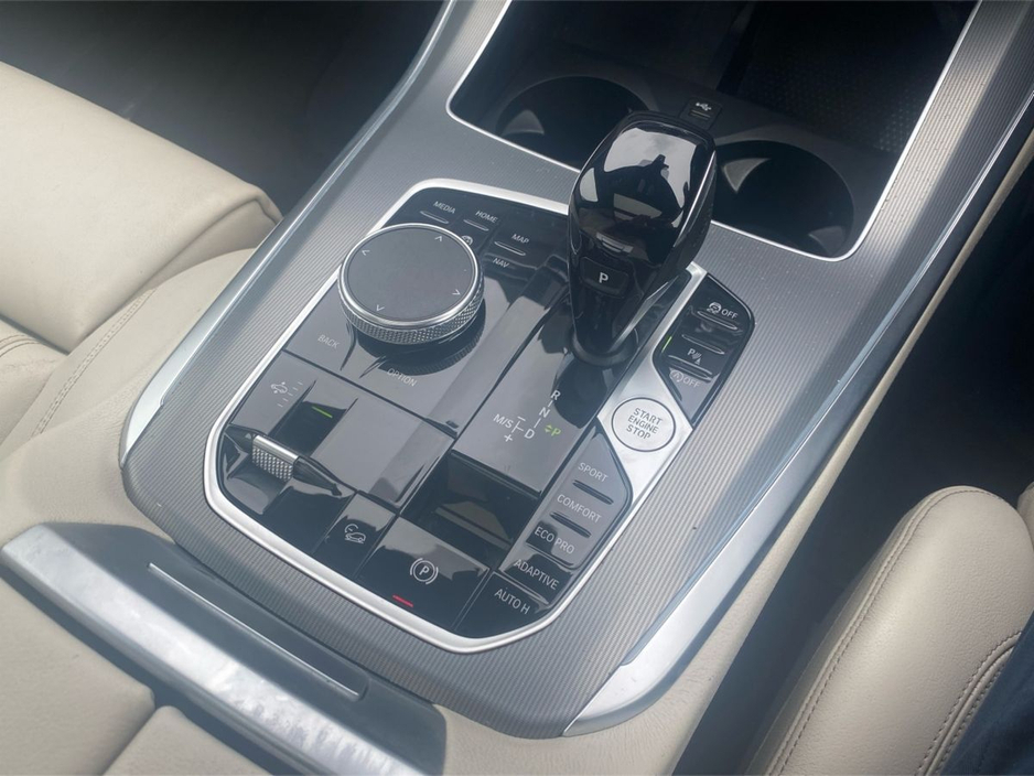 2019 BMW X5 - image 9