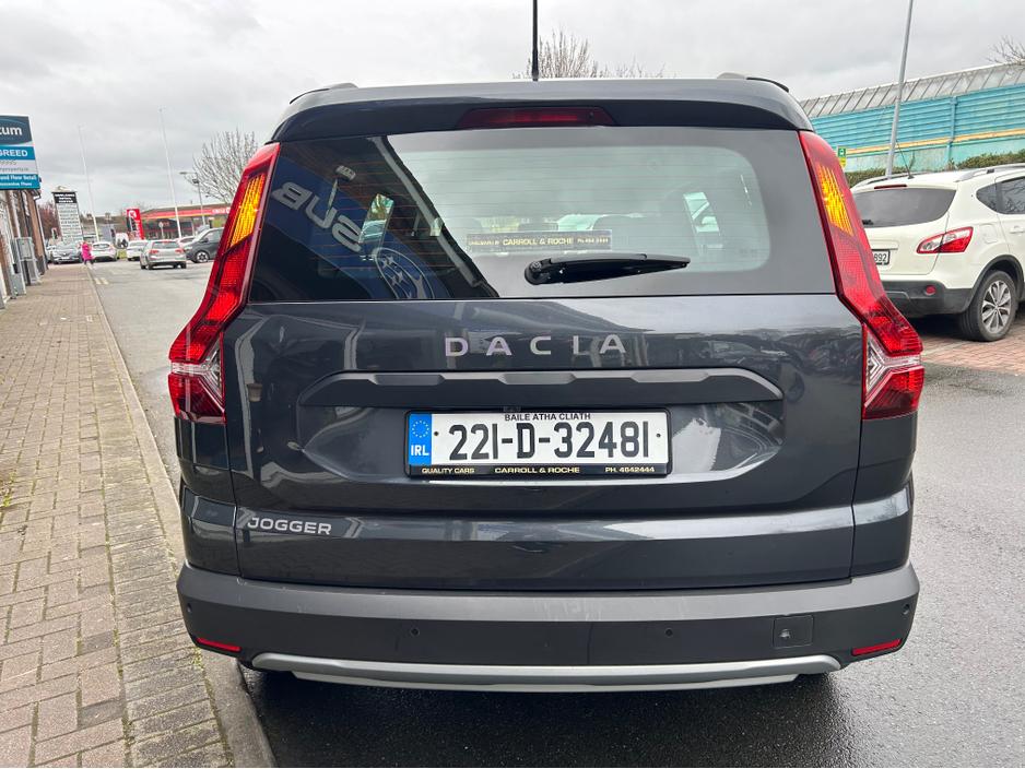 2022 Dacia Jogger - image 15