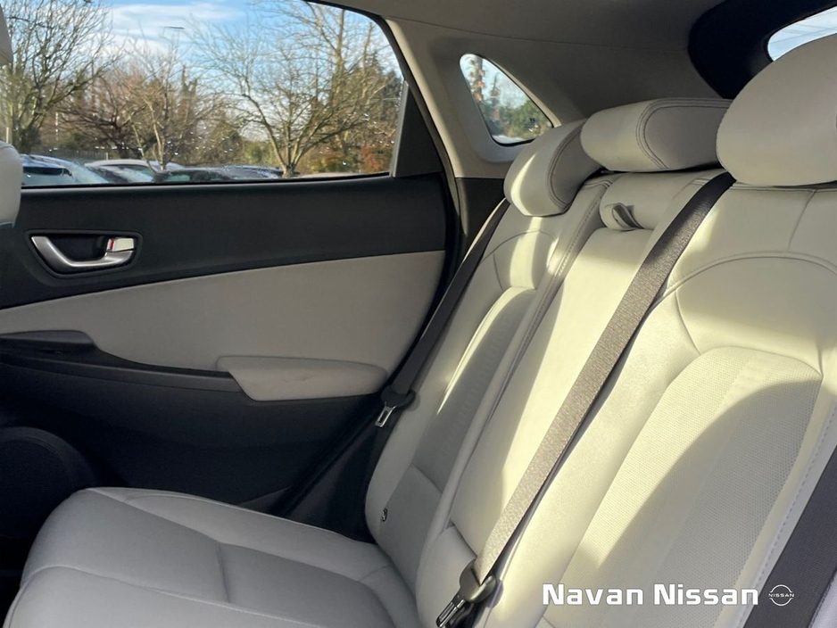2022 Hyundai Kona EV Premium 64 kWh €21,850