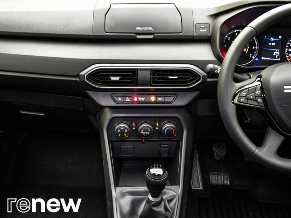 2023 Dacia Sandero - image 29