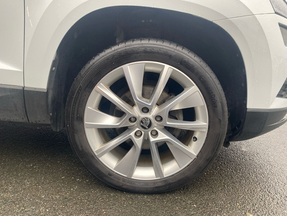 2019 Skoda Karoq - image 5