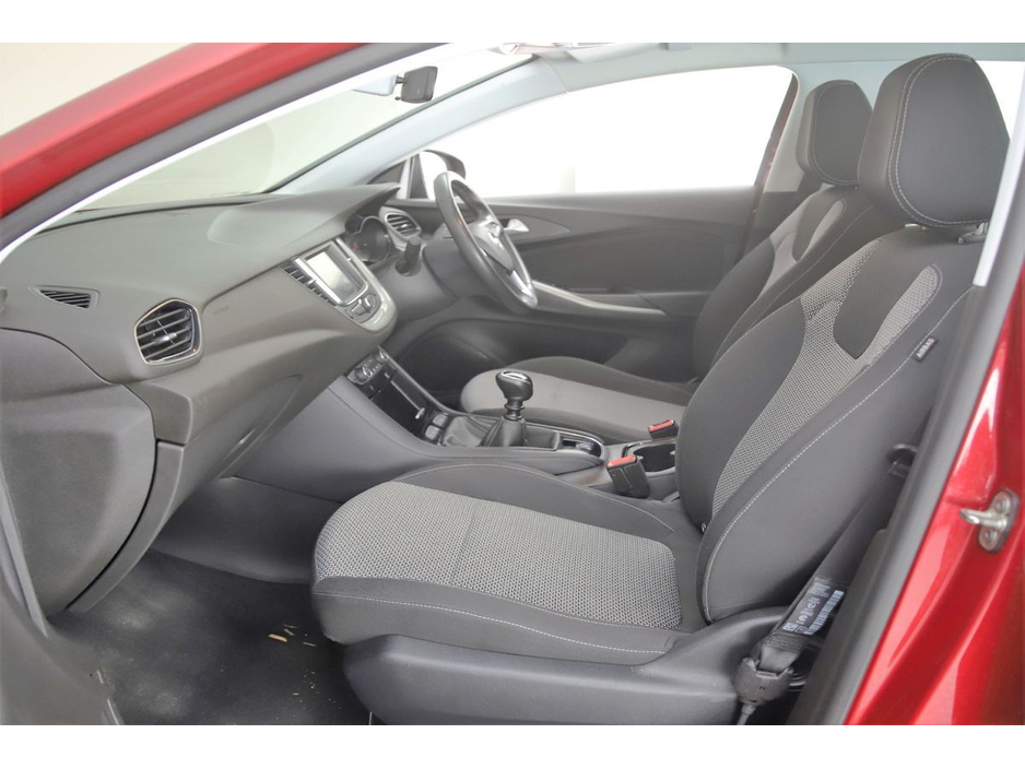 2021 Opel Grandland X - image 15