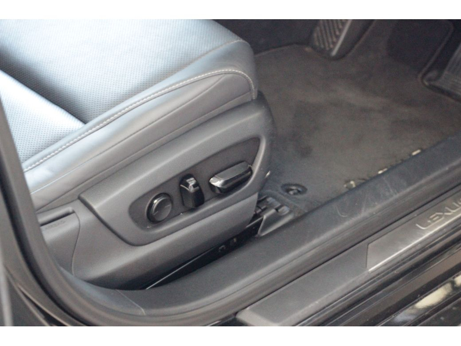 2022 Lexus ES 300 H ES Premuim Edition €39,899