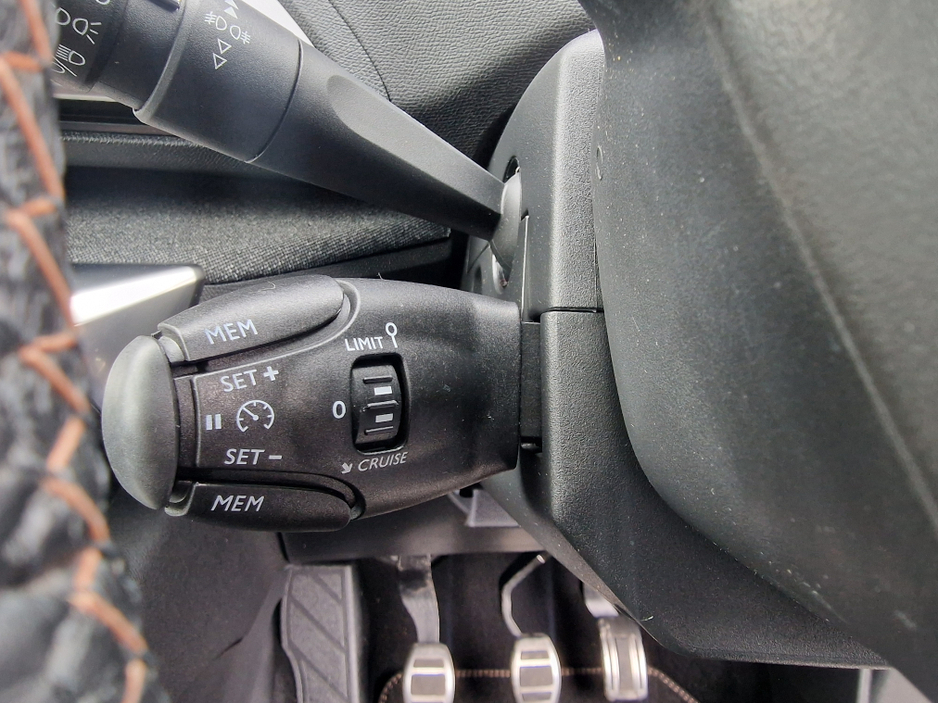 2019 Peugeot 5008 - image 19