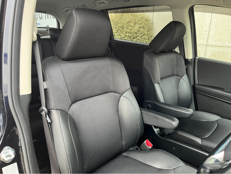 2021 Honda Odyssey - image 14