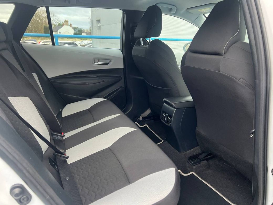 2022 Toyota Corolla - image 8