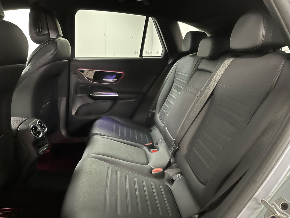 2024 Mercedes-Benz GLC Class - image 13
