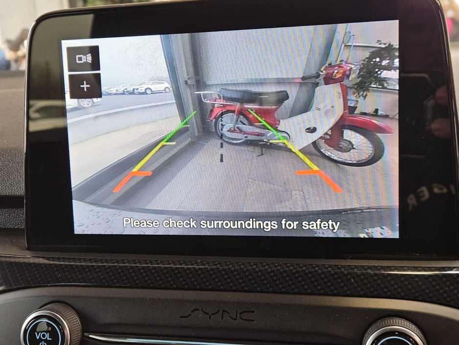 2019 Ford Focus - image 12