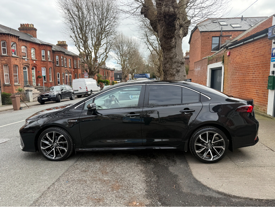 2021 Toyota Corolla - image 9