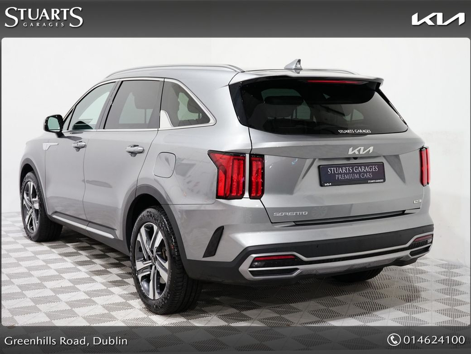 2024 Kia Sorento - image 2